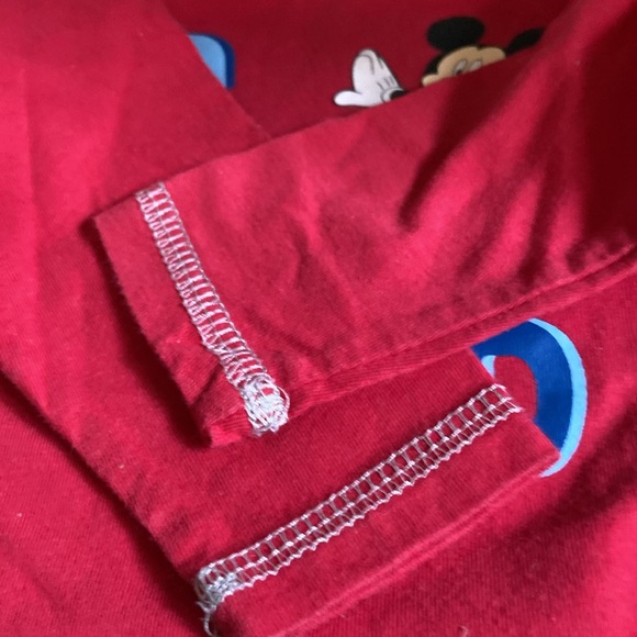 Disney 6-9 mths NWOT long sleeve onesie red with Mickey on front - Picture 4 of 6